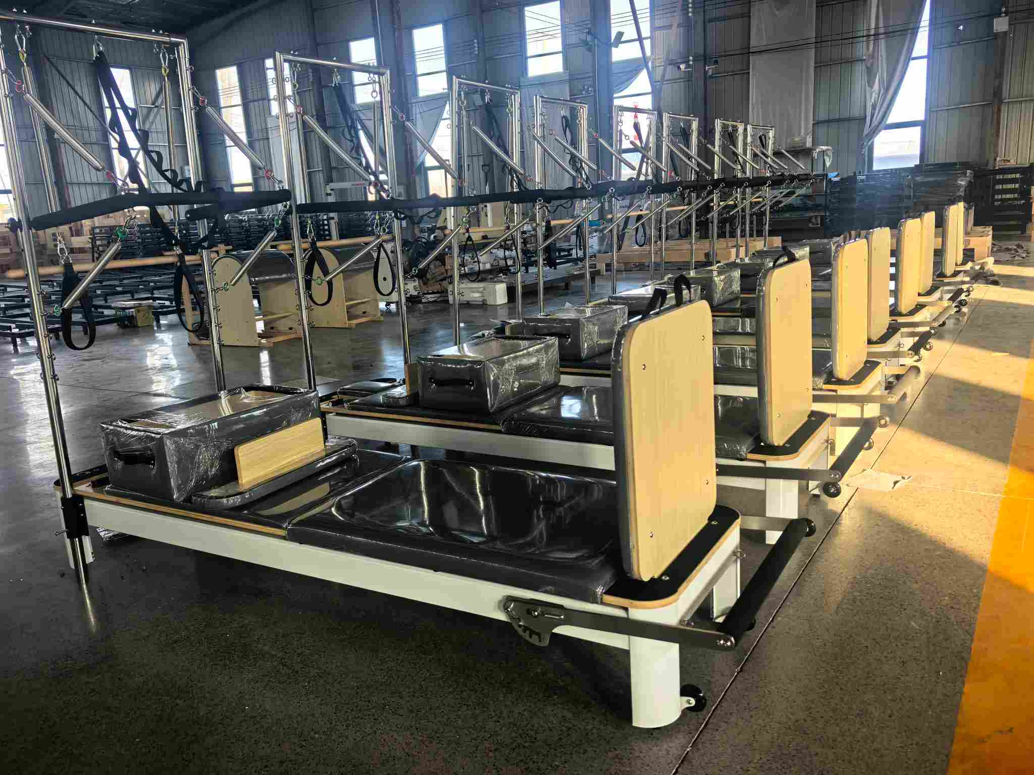 Berita Penghantaran Pukal | Yingruis Supermodel Commercial Pilates Reformers Dieksport ke Pasaran Global